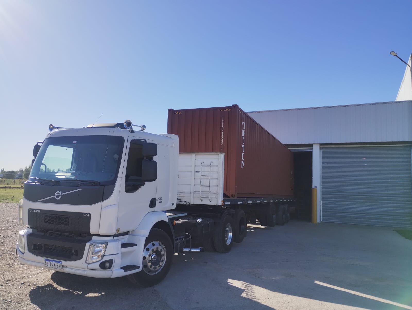 Área de maniobras para semi tractor